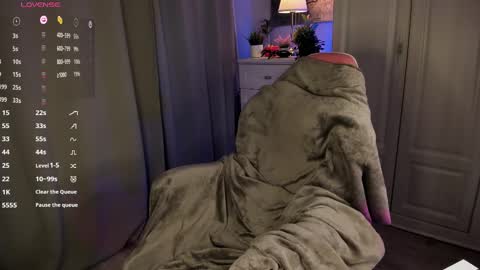 Mia online show from February 26, 8:54 pm