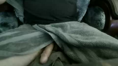 Snapshot of miles_mayhem_667 chatting on May 31, 12:12 pm miles_mayhem_667 online show from May 31, 12:12 pm