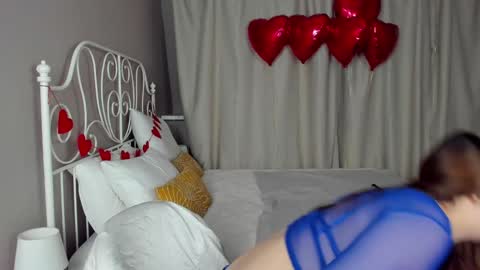 Miley online show from February 8, 1:32 am