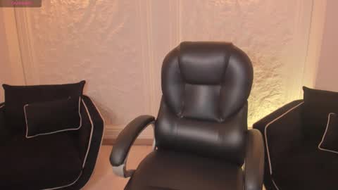 Miley Cruz  IG miley model23 online show from March 5, 7:54 pm