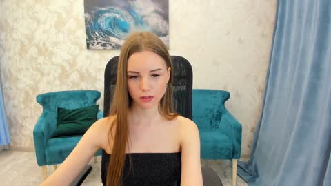 mileygloss online show from February 4, 2:43 pm