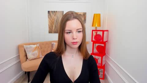 mileygloss online show from February 18, 11:50 am