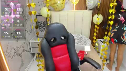 MILEY online show from November 26, 7:48 pm