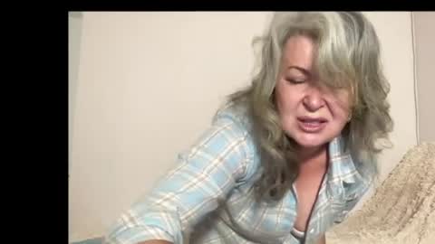 Snapshot of milf_charlotty chatting on July 26, 3:14 am Charlotte online show from July 26, 3:14 am