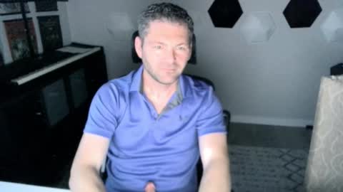 Snapshot of milf_hunter567 chatting on October 29, 2:08 pm milf_hunter567 online show from October 29, 2:08 pm