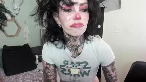 Isabella online show from December 16, 1:38 pm