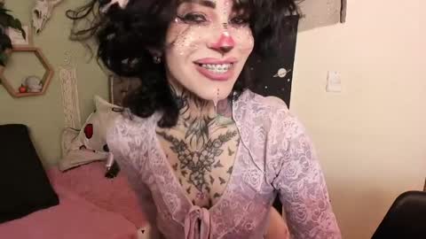 Snapshot of milf_onlyseduction chatting on April 29, 1:37 pm Isabella online show from April 29, 1:37 pm