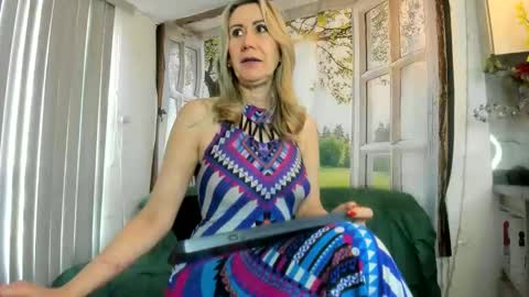 ASHLEY online show from April 19, 1:10 pm