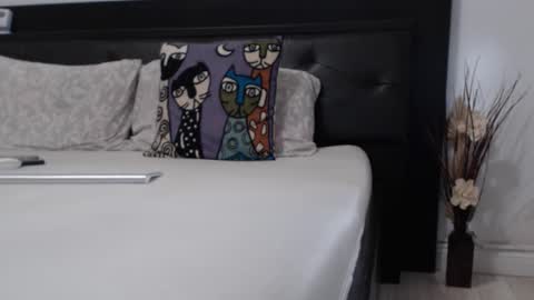 milfa online show from September 30, 7:35 am