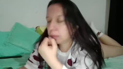 milfevha online show from January 18, 12:35 am