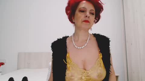 Milfsupreme online show from December 21, 10:17 am