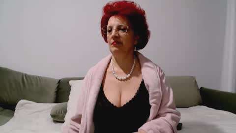 Milfsupreme online show from February 25, 9:24 pm