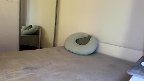 Snapshot of milfhunter1305 chatting on October 25, 8:25 pm milfhunter1305 online show from October 25, 8:25 pm