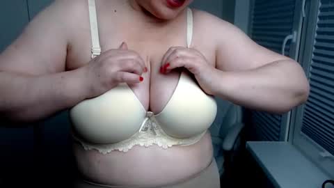 MilfScarlette online show from September 17, 4:36 am