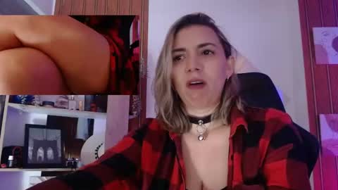 Snapshot of milfsecret69 chatting on August 1, 11:09 am Sara online show from August 1, 11:09 am