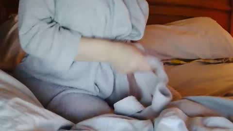 MilfyTitts online show from October 21, 1:23 pm