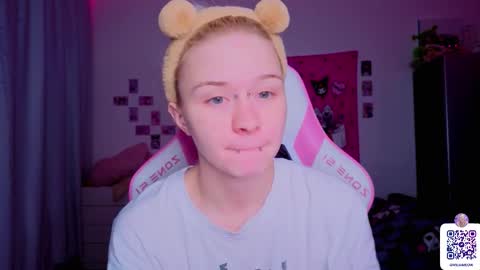 Milia online show from February 13, 8:49 pm