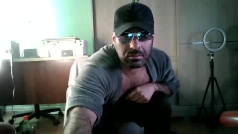 Snapshot of militaryx chatting on June 25, 5:12 am militaryx online show from June 25, 5:12 am