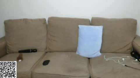 milk_body online show from May 25, 3:23 am