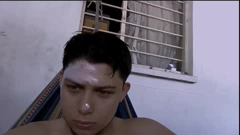 Snapshot of milk_boy25 chatting on October 15, 3:56 pm milk_boy25 online show from October 15, 3:56 pm