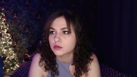 Stella and Neo online show from January 9, 9:16 pm