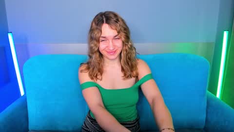 milkablond online show from February 17, 3:58 am