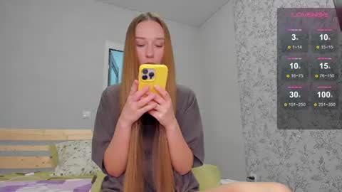 Snapshot of milkaeliza1 chatting on July 12, 8:22 pm MilkaLiza online show from July 12, 8:22 pm