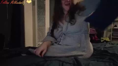 milkedmilf online show from February 16, 4:52 am