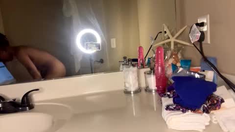 milkmarie online show from November 22, 4:22 am