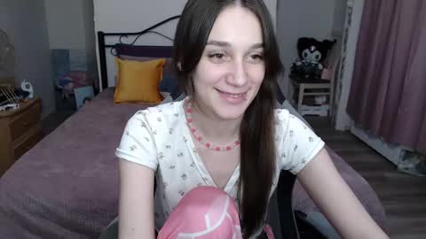 Snapshot of milky_way_rrr chatting on February 20, 12:41 am Milky online show from February 20, 12:41 am