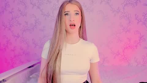 Vivian online show from January 3, 11:14 am