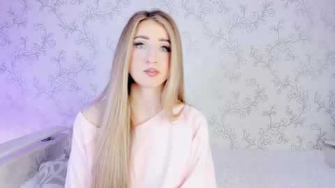 Vivian online show from February 20, 7:12 am