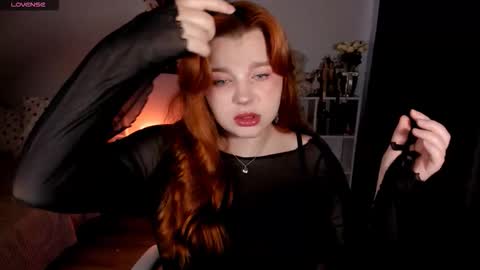 Lisa online show from November 30, 5:22 am