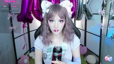 milky cute online show from January 24, 9:58 pm