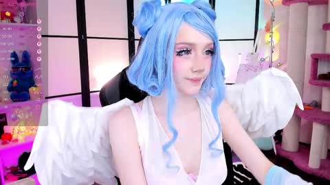 milky cute online show from March 31, 6:41 pm