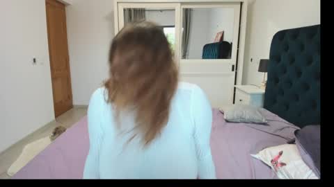 Livia online show from September 12, 1:33 pm