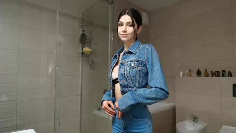 milla bella online show from January 13, 6:46 pm