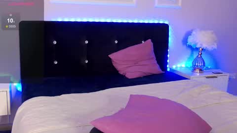 milla_cali online show from November 5, 5:18 am