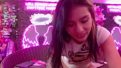 Snapshot of milla_davis chatting on February 18, 3:43 pm MILLA online show from February 18, 3:43 pm