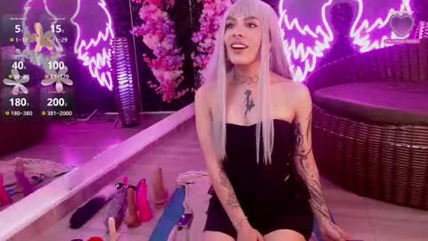 Snapshot of milla_davis chatting on September 30, 4:06 am MILLA online show from September 30, 4:06 am