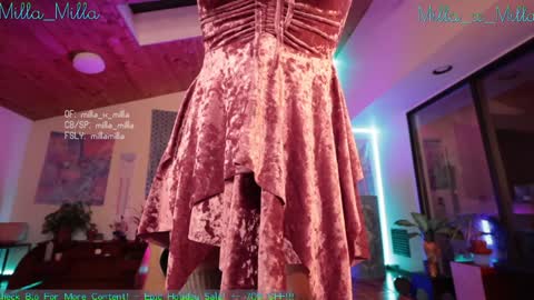 milla_milla online show from January 4, 6:41 am