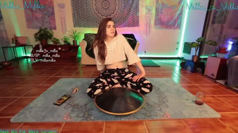 milla_milla online show from January 21, 2:43 am