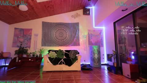 milla_milla online show from February 8, 7:04 am