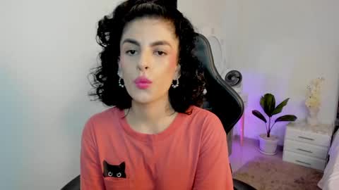 Milagros online show from December 4, 7:06 am