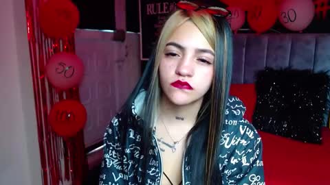 Violeta online show from February 19, 1:39 pm