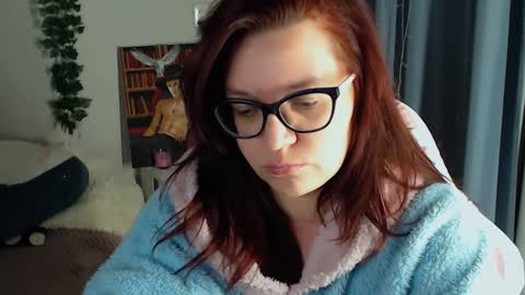 Milla online show from December 4, 5:33 pm