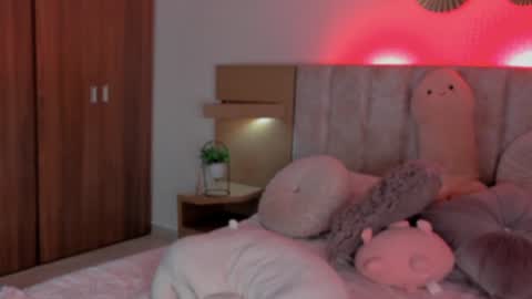 erika rf99 online show from December 6, 5:53 am