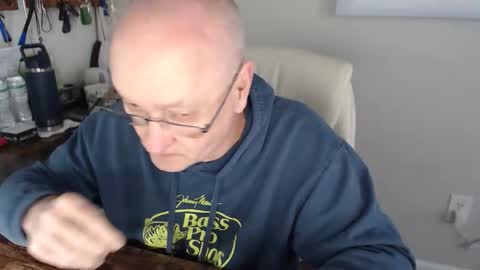 millenium0129 online show from December 4, 6:16 pm