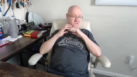 millenium0129 online show from March 6, 7:21 pm