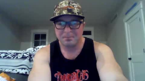 Snapshot of millertimenow34 chatting on May 12, 2:41 am millertime feet bigcock hairy straight muscles online show from May 12, 2:41 am